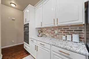 3211 Golden Oaks Cir, Granbury, TX 76049 - Photo 8