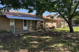 207 Sharp Ave, Stephenville, TX 76401 - Photo 16