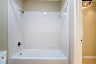 708 N Cooper St, Arlington, TX 76011 - Photo 10