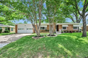 2716 Spruce Park Dr, Richland Hills, TX 76118 - Photo 1
