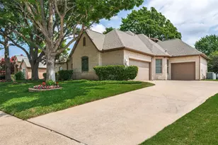 2804 Crooked Stick Dr, Plano, TX 75093 - Photo 2