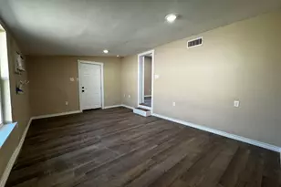 210 Reta St, Stephenville, TX 76401 - Photo 12