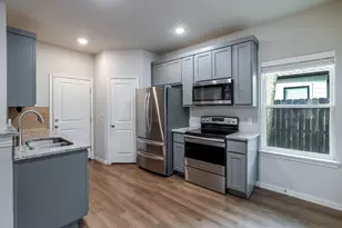 370 S Pecan St, Milford, TX 76670 - Photo 16