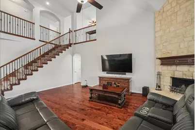 5856 Summerwood Drive, Grand Prairie, TX 75052 - Photo 8