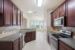 7229 Muirfield Dr, Cleburne, TX 76033 - Photo 4