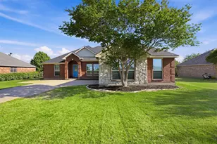 7229 Muirfield Dr, Cleburne, TX 76033 - Photo 4