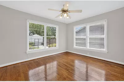 3021 Ryan Place Drive, Fort Worth, TX 76110 - Photo 12