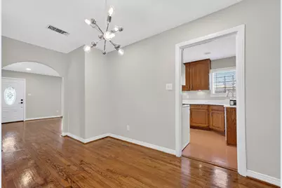 3021 Ryan Place Drive, Fort Worth, TX 76110 - Photo 16