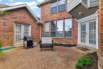 8708 Rugby Drive, Irving, TX 75063 - Photo 32