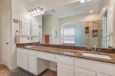 8708 Rugby Drive, Irving, TX 75063 - Photo 20