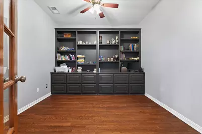 8708 Rugby Drive, Irving, TX 75063 - Photo 8