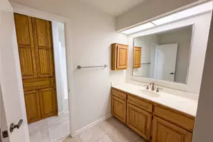 919 Rock Canyon Dr, Duncanville, TX 75137 - Photo 6