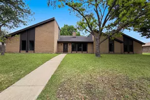 919 Rock Canyon Dr, Duncanville, TX 75137 - Photo 1