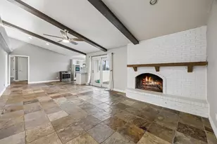 2507 Hawthorne Dr, Carrollton, TX 75006 - Photo 2