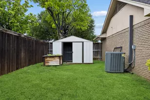 2507 Hawthorne Dr, Carrollton, TX 75006 - Photo 24