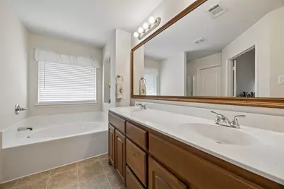 1408 Lauren Lane, Granbury, TX 76048 - Photo 14