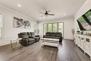 215 Idle Creek Ln, DeSoto, TX 75115 - Photo 10