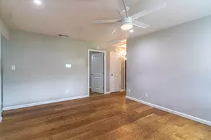 4447 Moler St, Dallas, TX 75211 - Photo 4