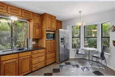 1945 Bluebird Avenue, Fort Worth, TX 76111 - Photo 4