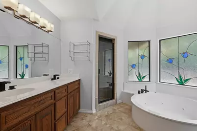 1945 Bluebird Avenue, Fort Worth, TX 76111 - Photo 16