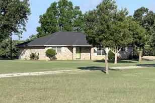 4316 Leona Rd, Bowie, TX 76230 - Photo 1