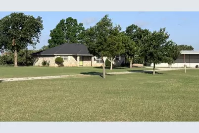 4316 Leona Road, Bowie, TX 76230 - Photo 2