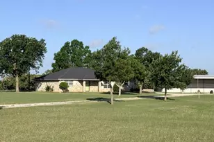 4316 Leona Rd, Bowie, TX 76230 - Photo 2