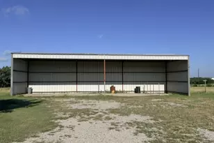 4316 Leona Rd, Bowie, TX 76230 - Photo 24