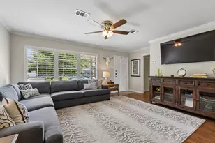 9077 Longmont Dr, Dallas, TX 75238 - Photo 4