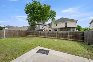4805 Parkmount Dr, Fort Worth, TX 76137 - Photo 4