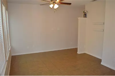 500 Kingscote Court, Arlington, TX 76010 - Photo 4