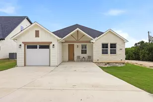 5600 San Jacinto Dr, Granbury, TX 76048 - Photo 1