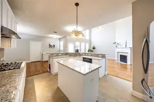 3601 Dripping Springs Dr, Plano, TX 75025 - Photo 10