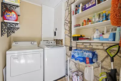 309 N Travis Street, Granbury, TX 76048 - Photo 22
