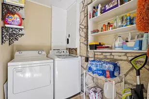 309 N Travis St, Granbury, TX 76048 - Photo 22