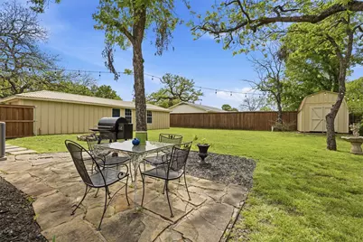 309 N Travis Street, Granbury, TX 76048 - Photo 24