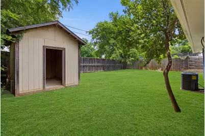 2729 Posey Drive, Irving, TX 75062 - Photo 38