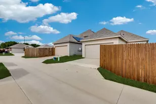 2804 Bursera Ln, Fort Worth, TX 76108 - Photo 12