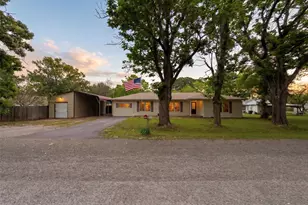 604 East Side Dr, Quitman, TX 75783 - Photo 1