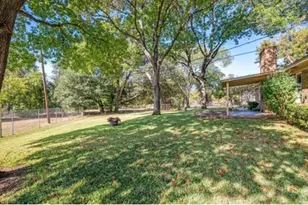 802 Wilshire Ct, Arlington, TX 76012 - Photo 14