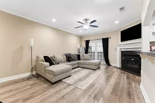 4102 Buena Vista St, Dallas, TX 75204 - Photo 4