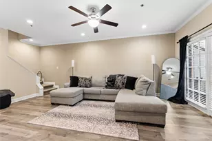 4102 Buena Vista St, Dallas, TX 75204 - Photo 2