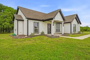 6106 Moose Dr, Granbury, TX 76048 - Photo 2