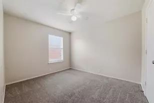 1516 Shady Shores Dr, Glenn Heights, TX 75154 - Photo 6