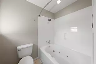 216 Hillside Dr, Hewitt, TX 76643 - Photo 22