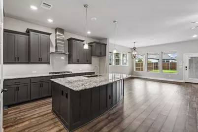4717 Beaver Creek Drive, Arlington, TX 76005 - Photo 2