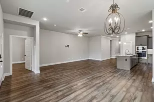 4717 Beaver Creek Dr, Arlington, TX 76005 - Photo 6