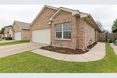 6432 Geneva Lane, Fort Worth, TX 76131 - Photo 2