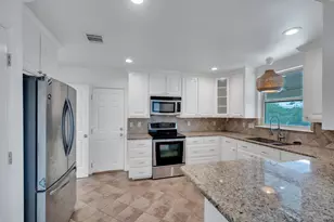 4312 Selkirk Dr, Fort Worth, TX 76109 - Photo 4