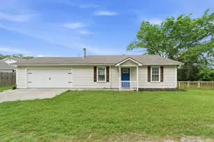 1032 Greg St, Azle, TX 76020 - Photo 6
